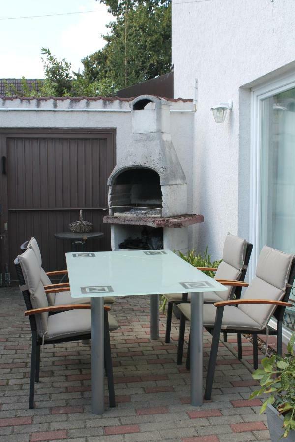 Lutzi'S Ferienwohnung Rostock Dış mekan fotoğraf